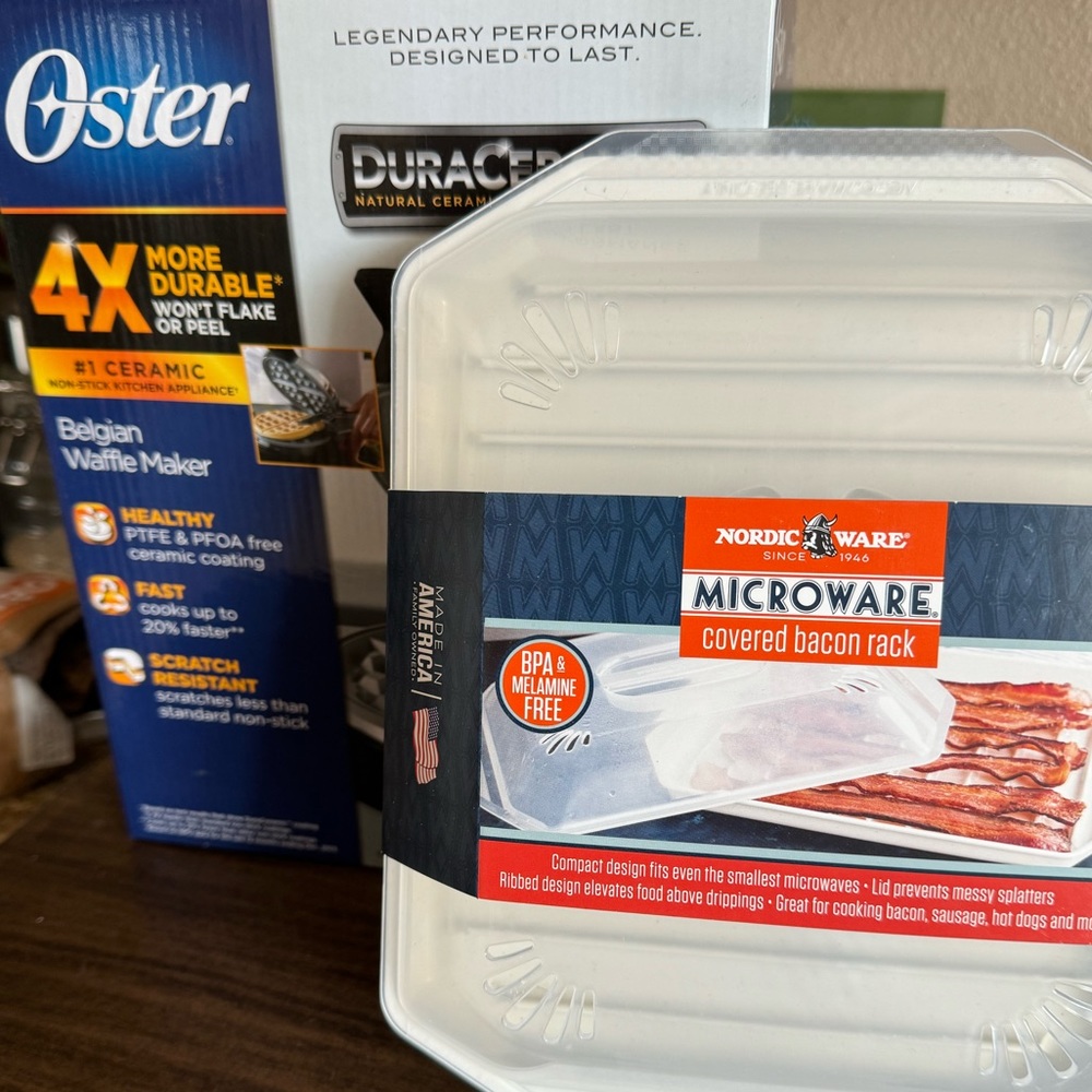 Brand new bundle Oster Waffle maker and Nordic Ware microwave bacon cooker